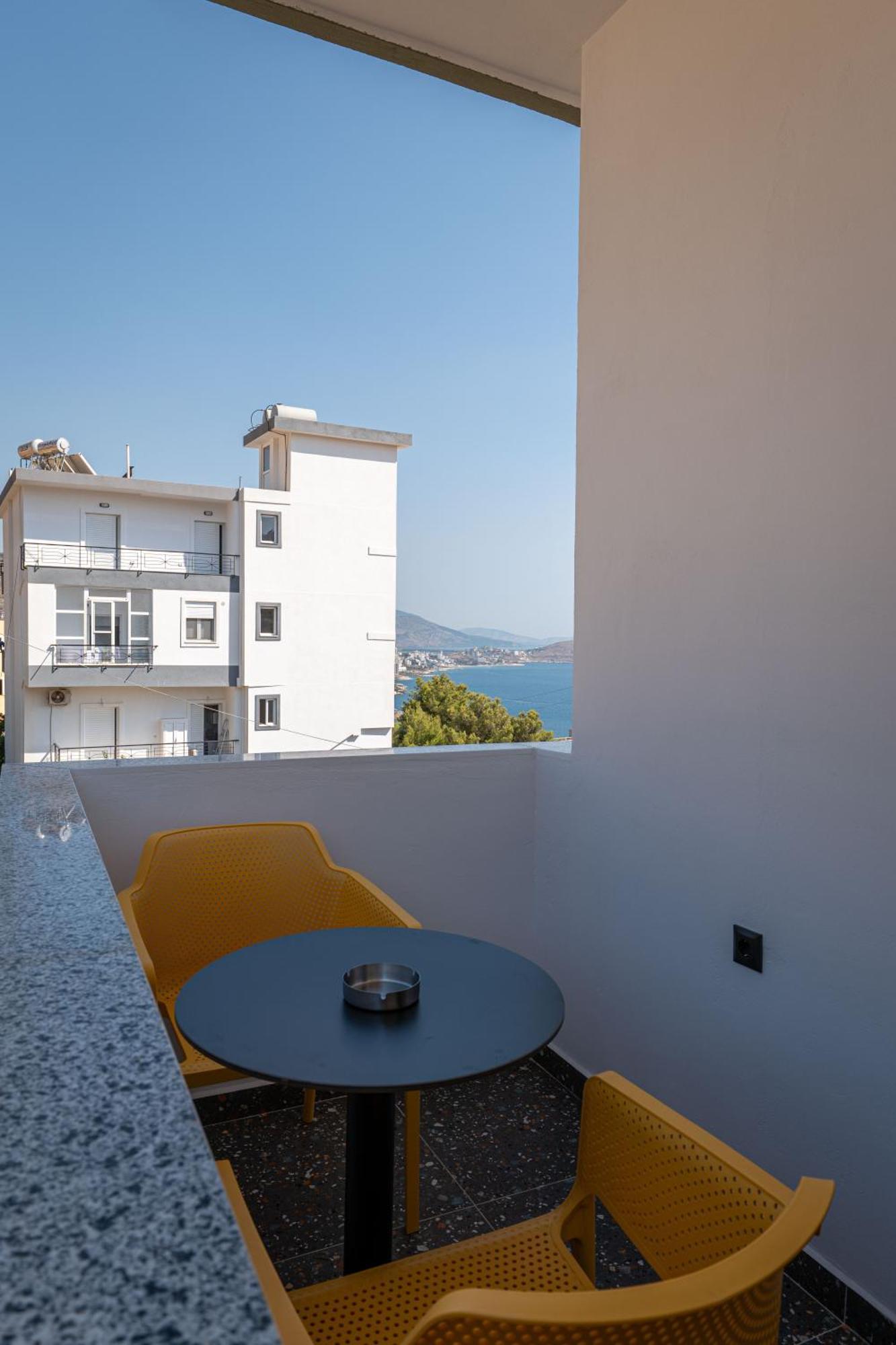 Euphoria Apartment *