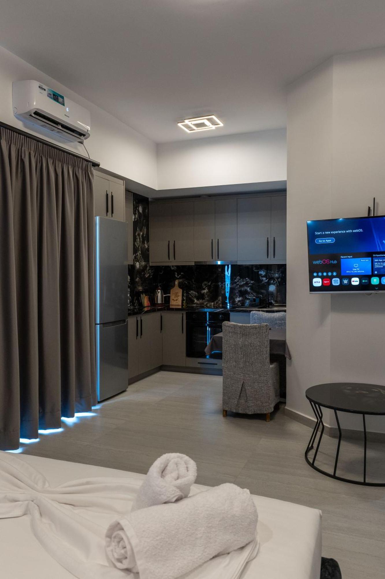Apartment Euphoria *